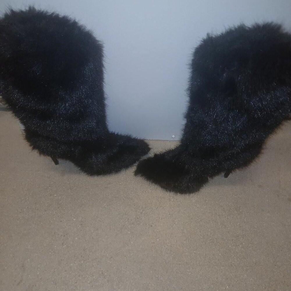 AZALEA WANG FAUX FUR BOOTS